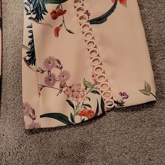 Keepsake Indulge mini floral dress - Picture 10 of 12